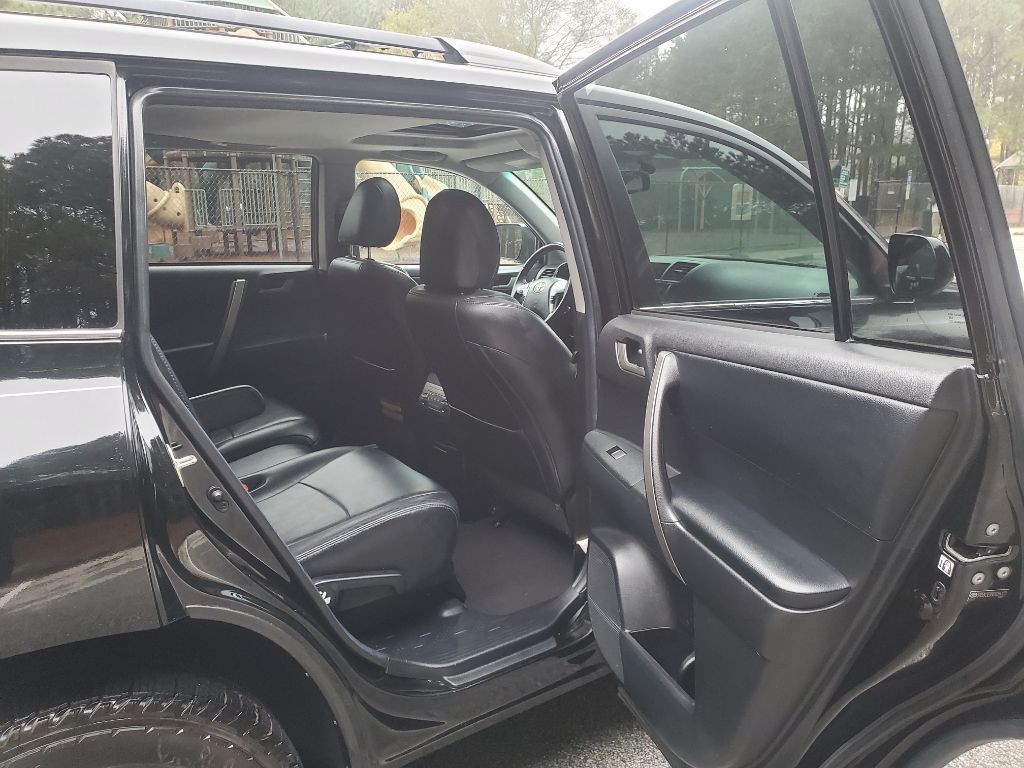 2013 Toyota Highlander Image 16