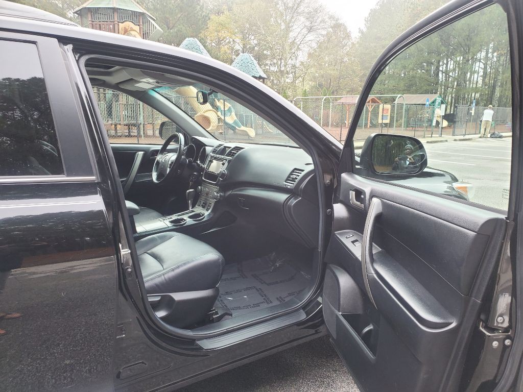 2013 Toyota Highlander Image 19