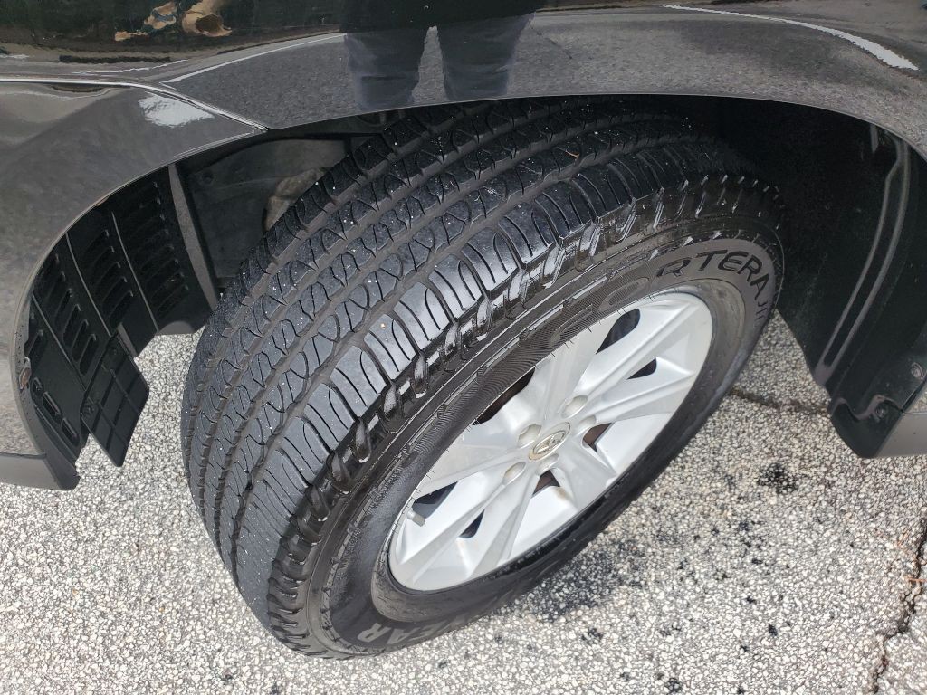 2013 Toyota Highlander Image 25