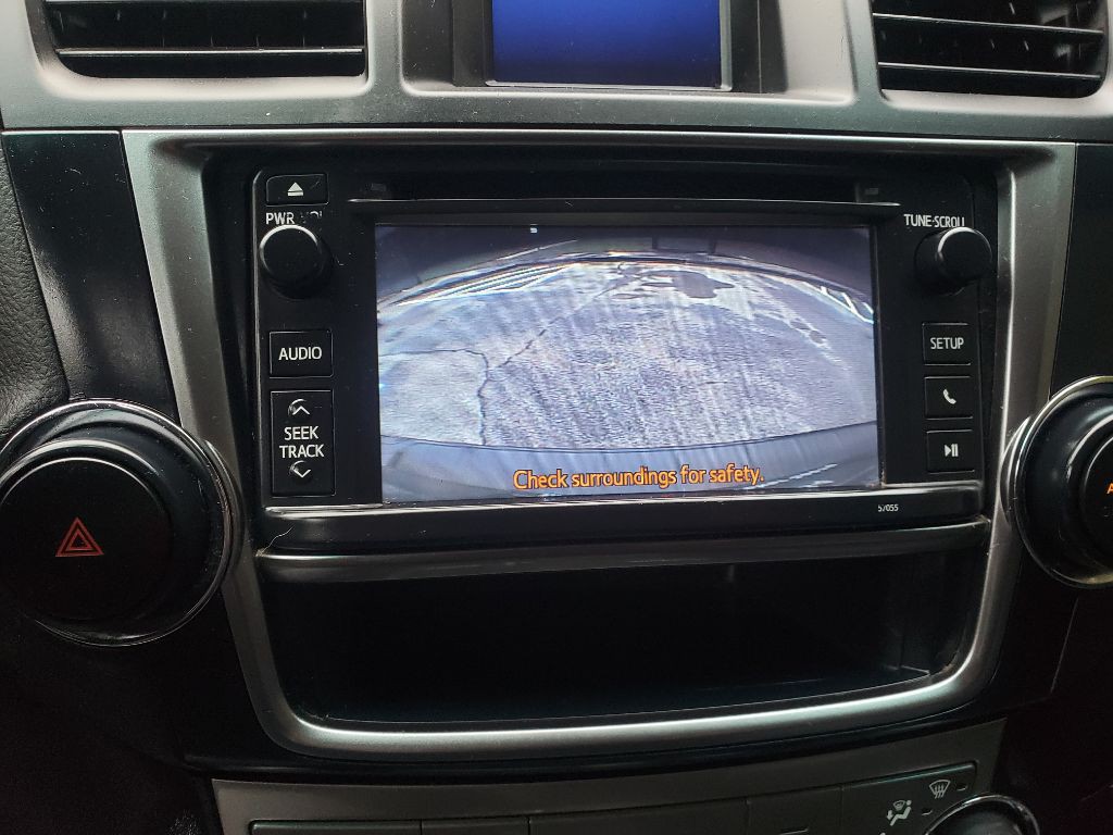 2013 Toyota Highlander Image 40