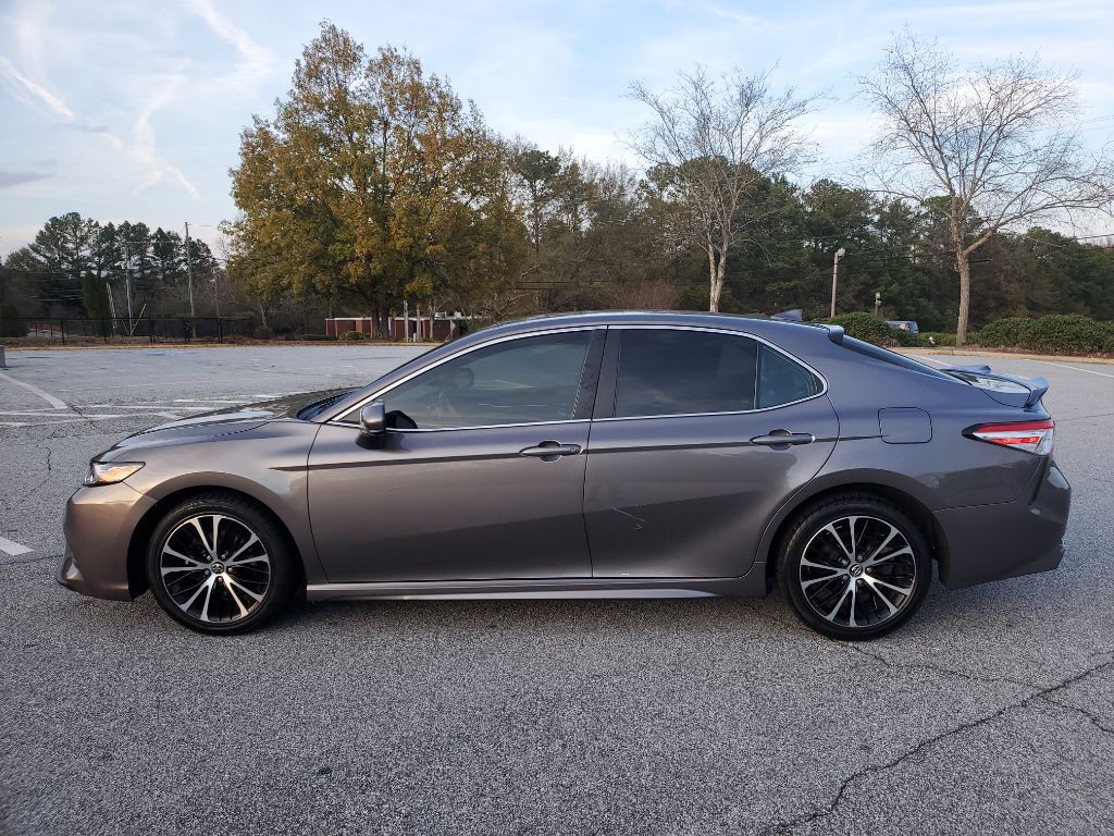 2020 Toyota Camry Image 5