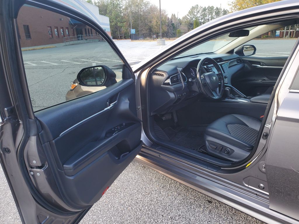 2020 Toyota Camry Image 10