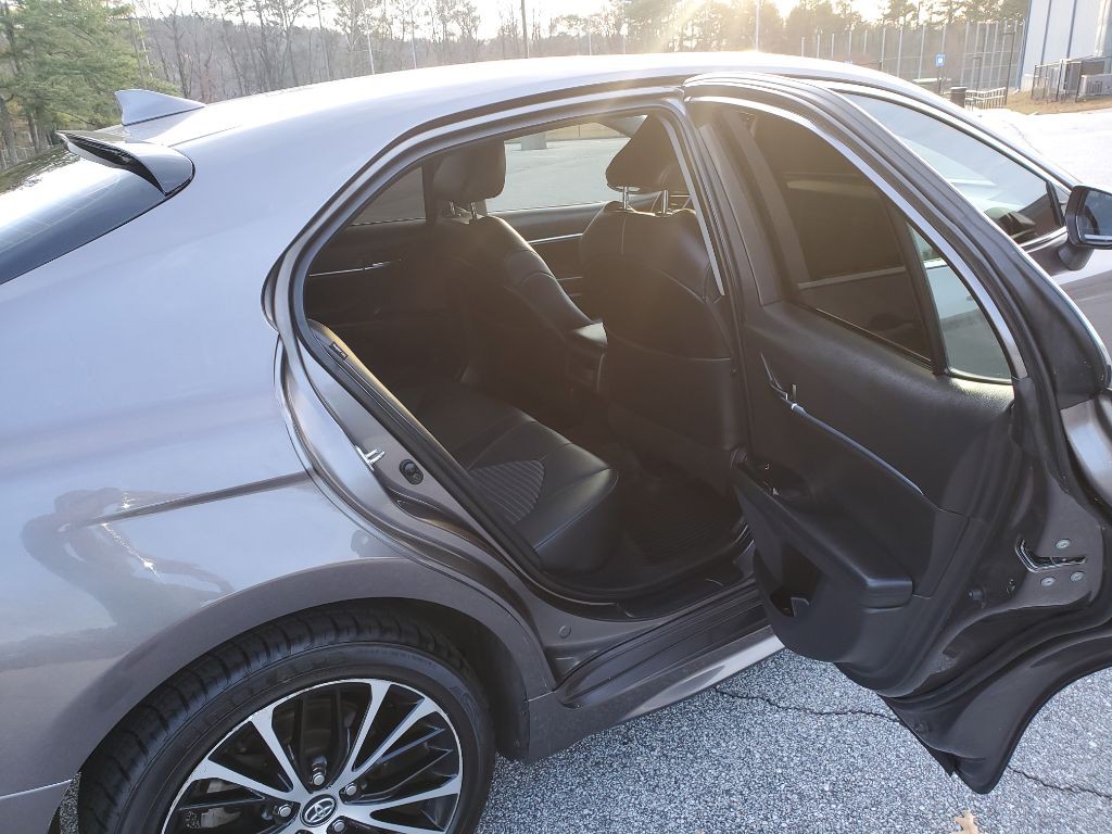 2020 Toyota Camry Image 14