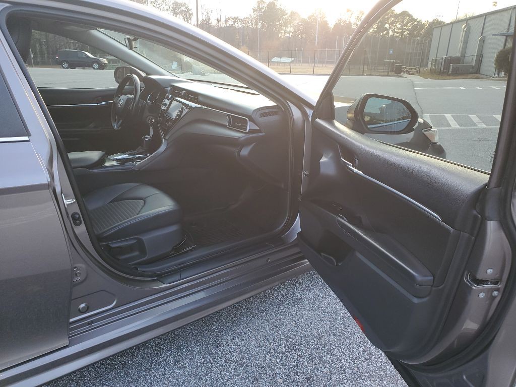 2020 Toyota Camry Image 16