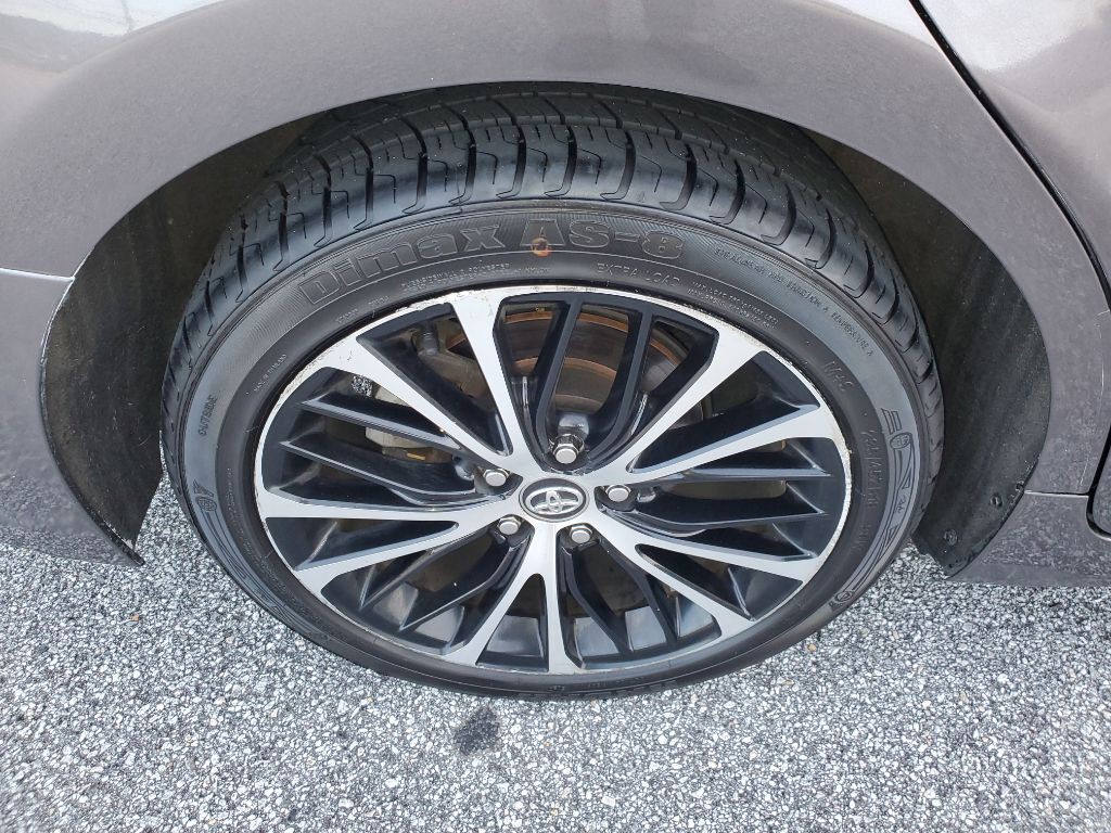 2020 Toyota Camry Image 20