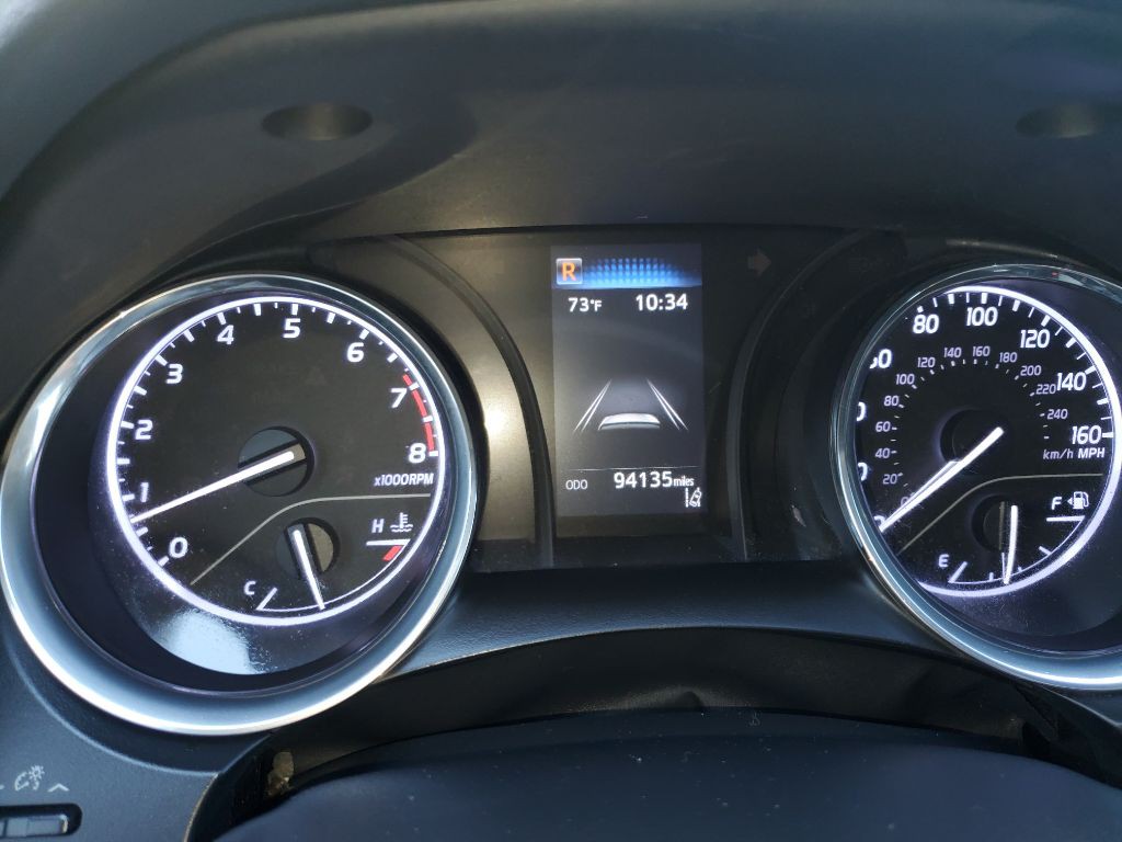 2020 Toyota Camry Image 25