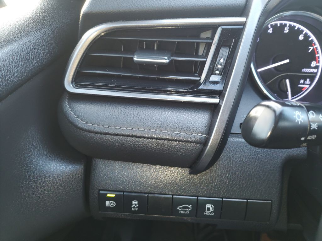2020 Toyota Camry Image 31