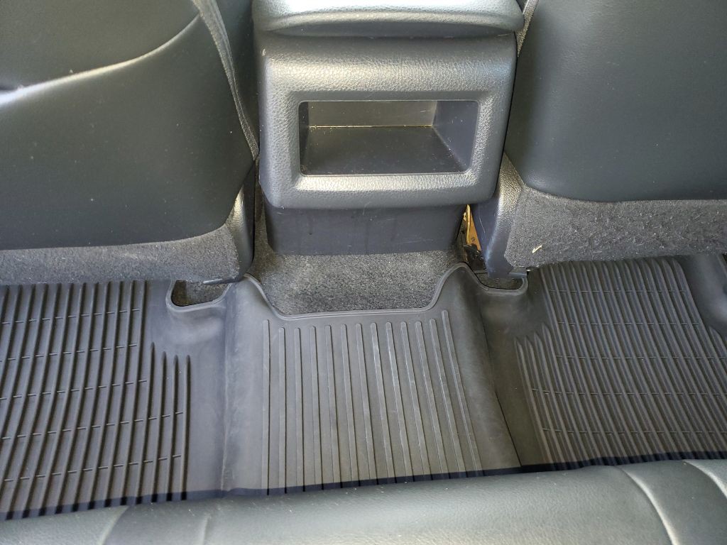 2020 Toyota Camry Image 40