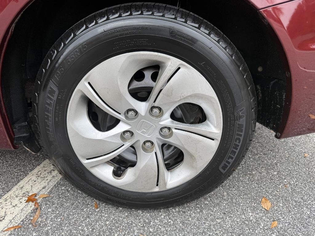 2015 Honda Civic Image 19