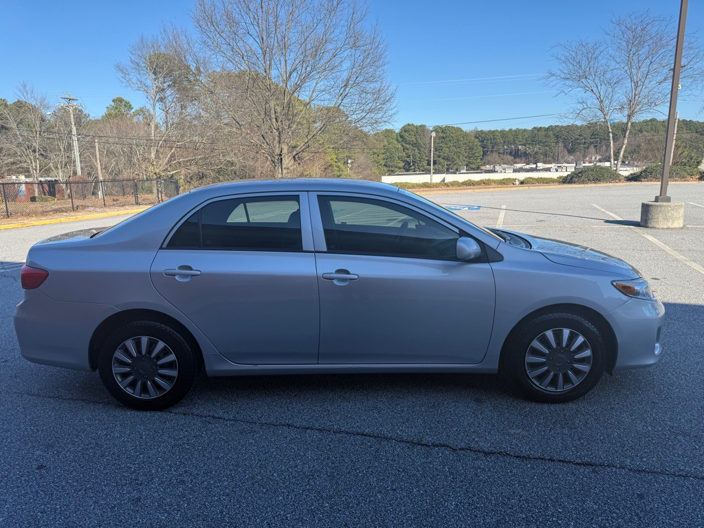 2012 Toyota Corolla Image 8