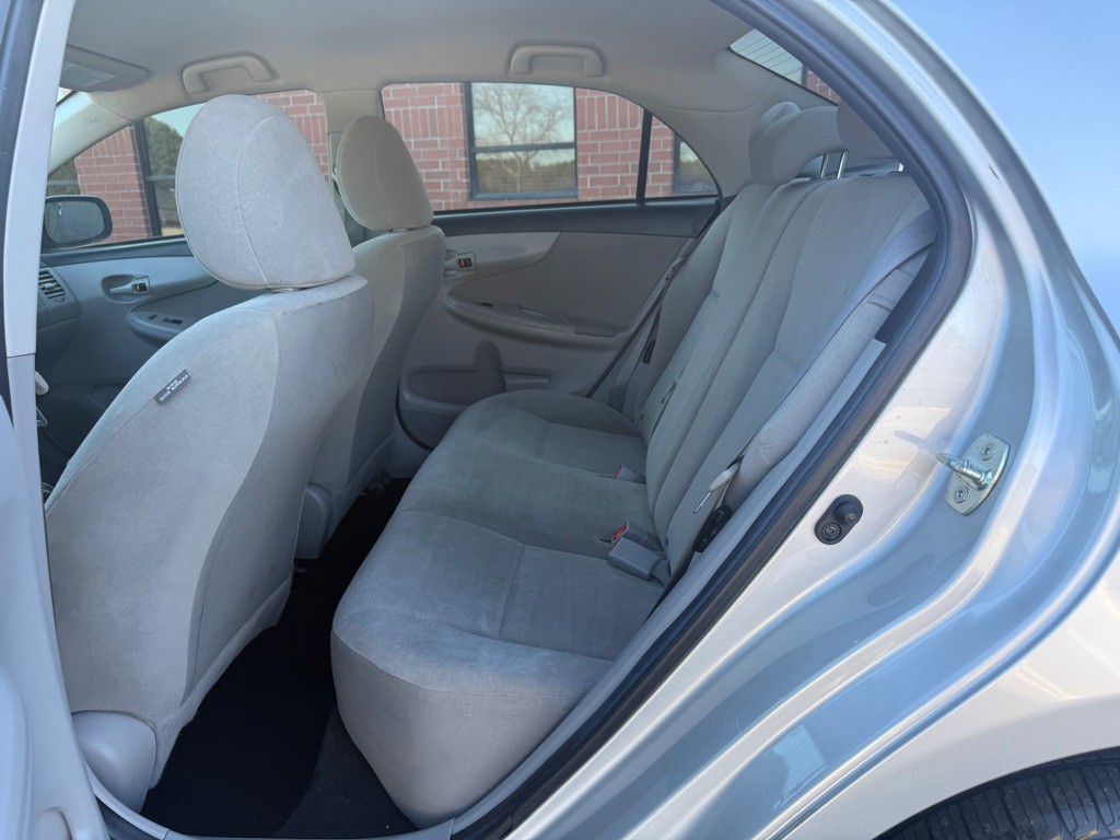 2012 Toyota Corolla Image 12