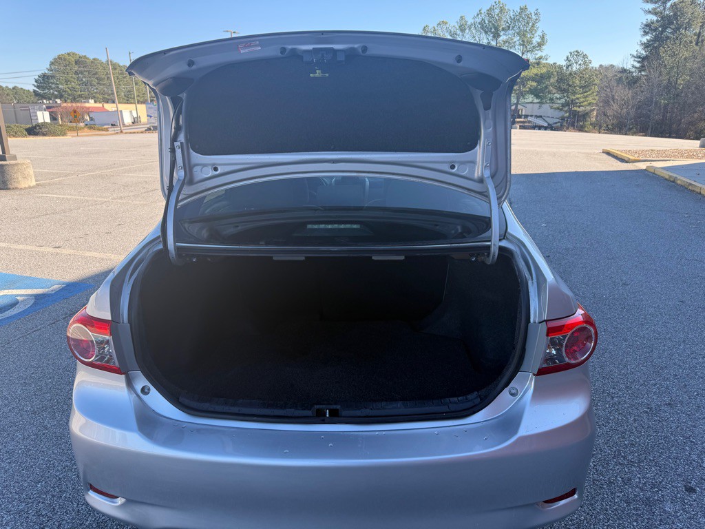 2012 Toyota Corolla Image 13