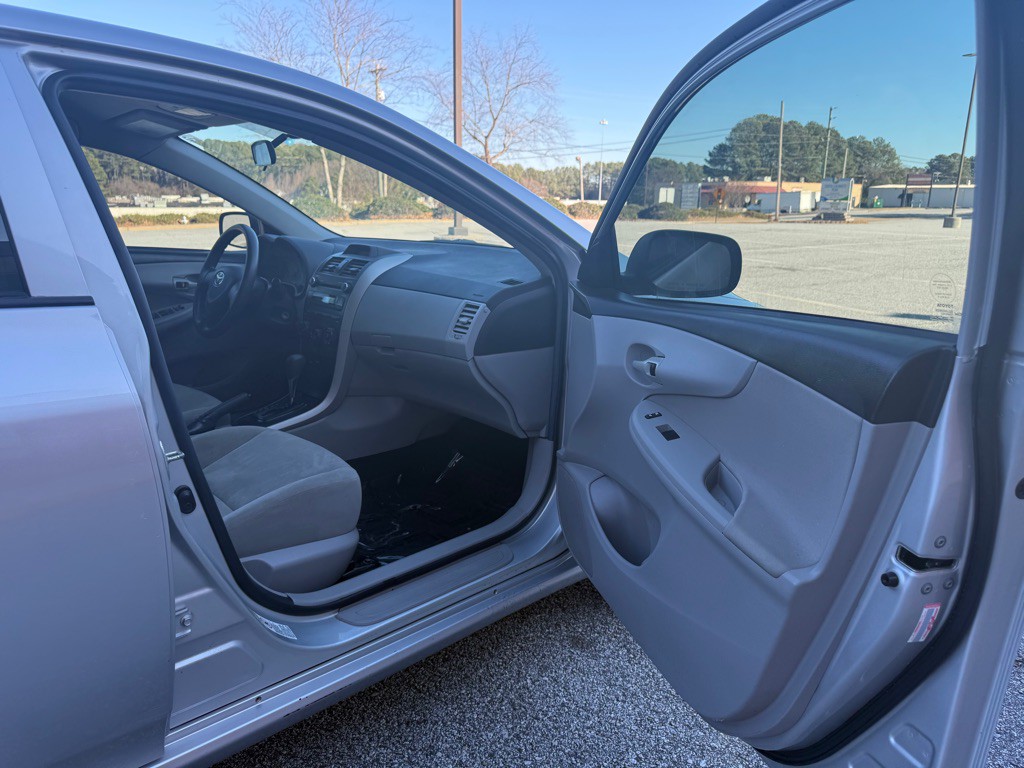 2012 Toyota Corolla Image 16