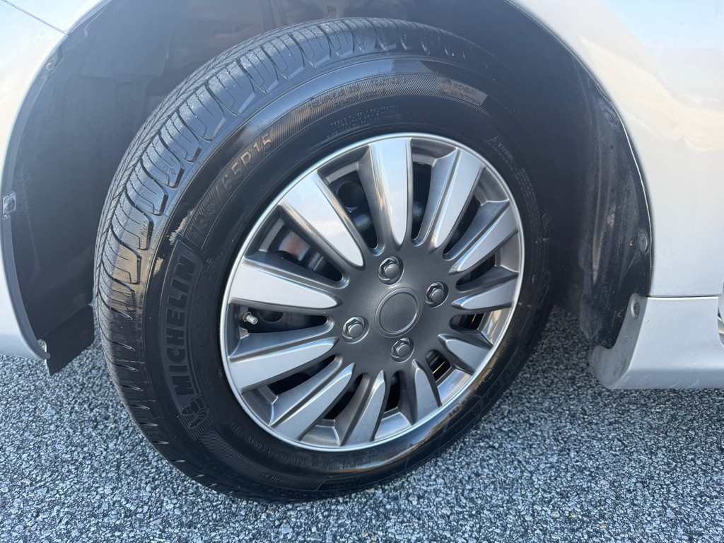 2012 Toyota Corolla Image 21