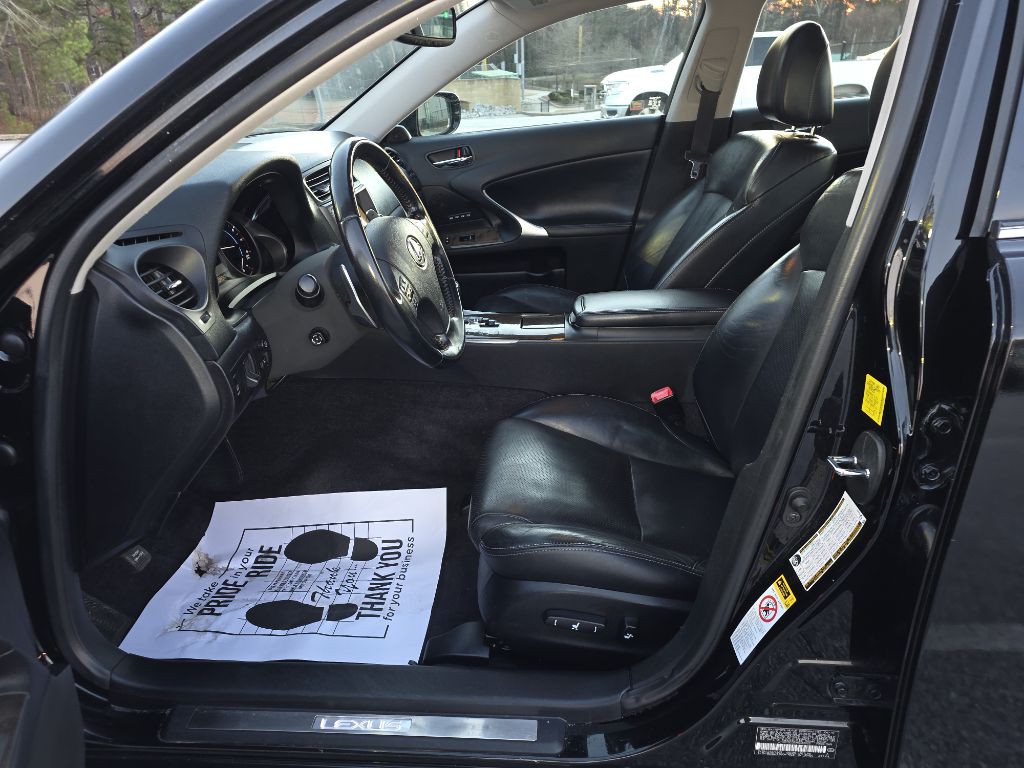 2010 Lexus IS Image 10