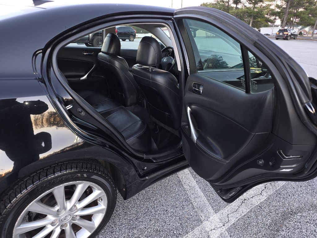 2010 Lexus IS Image 14