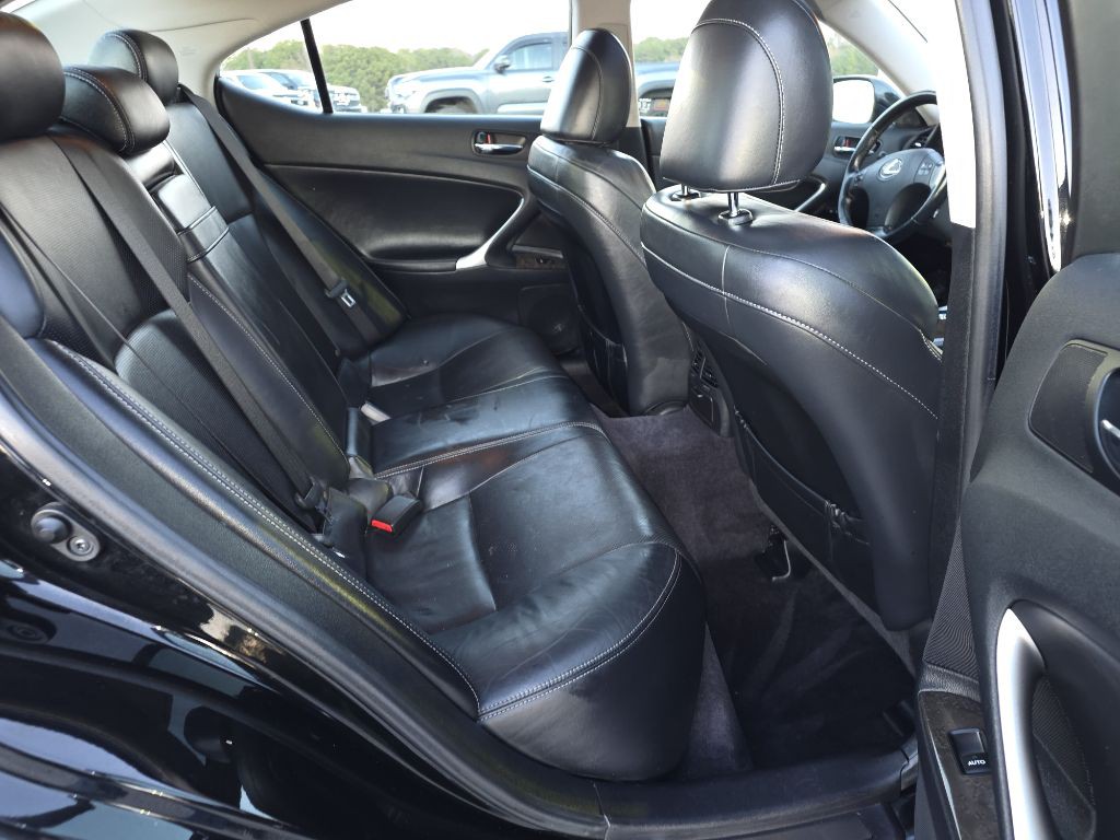 2010 Lexus IS Image 15