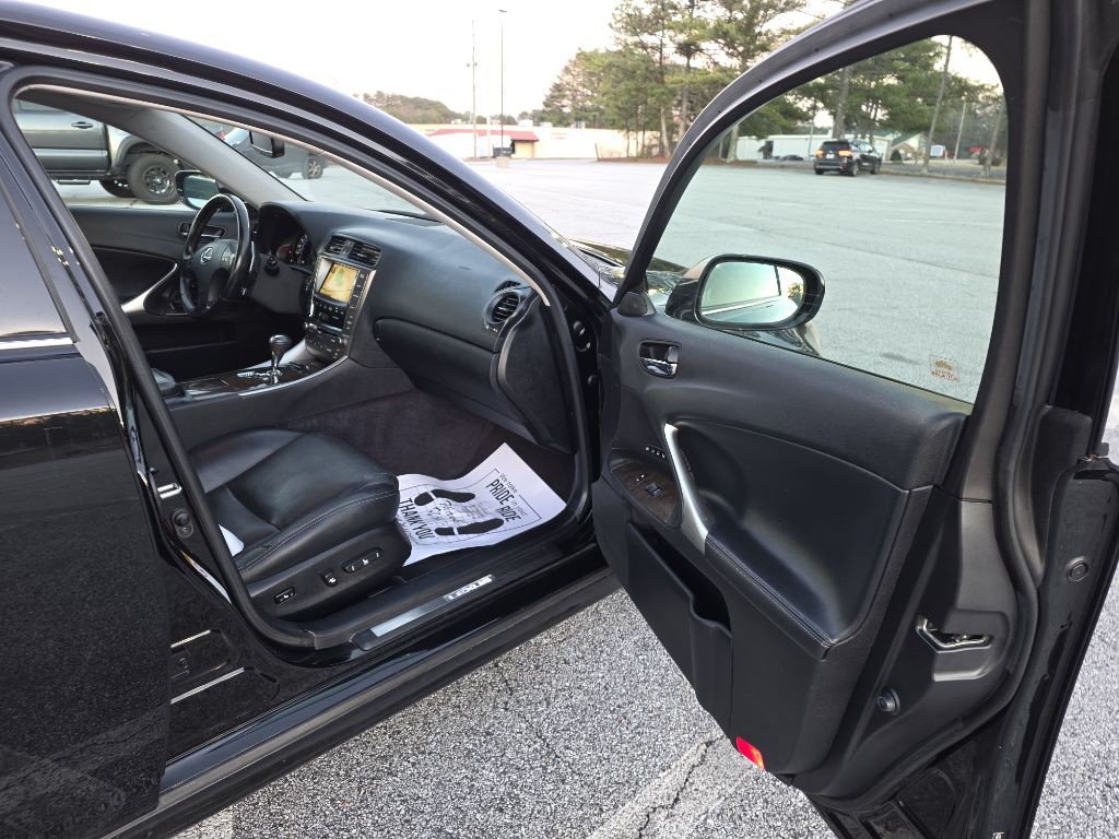 2010 Lexus IS Image 16