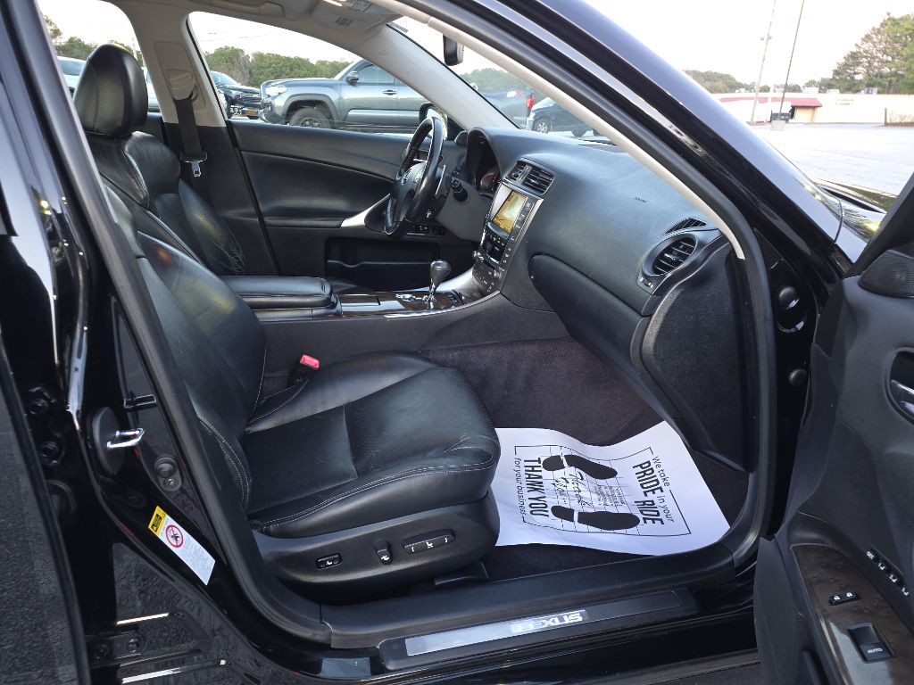 2010 Lexus IS Image 17