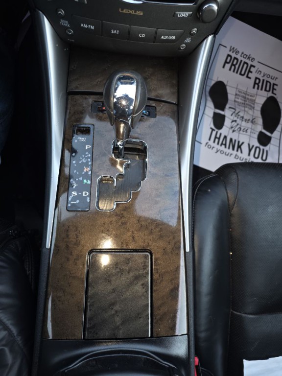 2010 Lexus IS Image 36