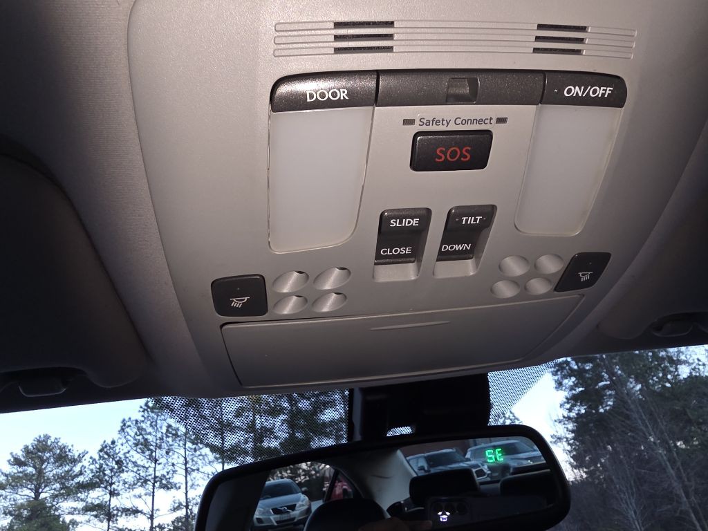 2010 Lexus IS Image 40