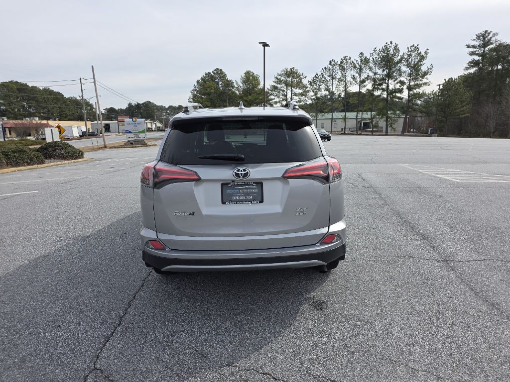 2017 Toyota Rav4 Image 6