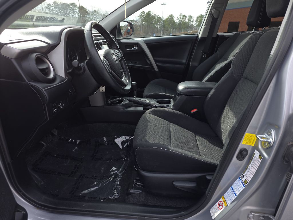 2017 Toyota Rav4 Image 10