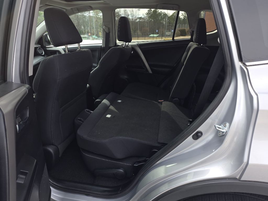 2017 Toyota Rav4 Image 13