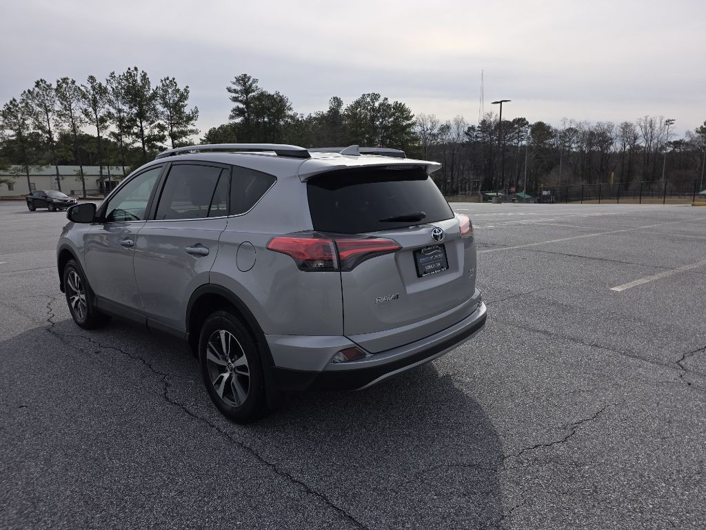 2017 Toyota Rav4 Image 5