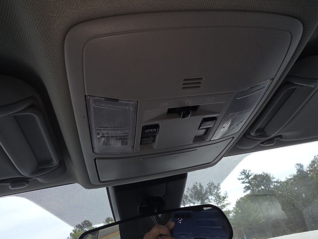 2017 Toyota Rav4 Image 40