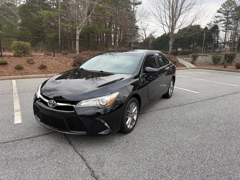 2017 Toyota Camry Image 1