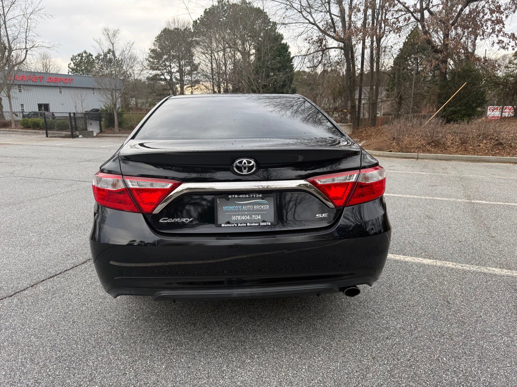 2017 Toyota Camry Image 6
