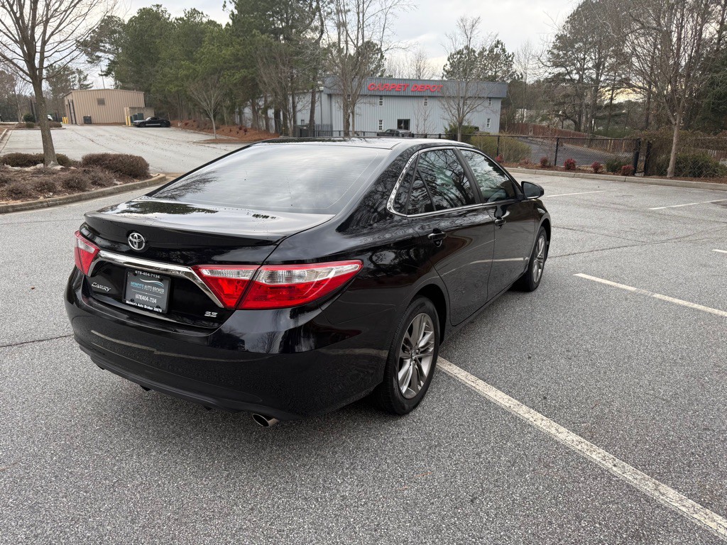 2017 Toyota Camry Image 7