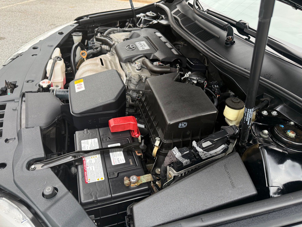 2017 Toyota Camry Image 22