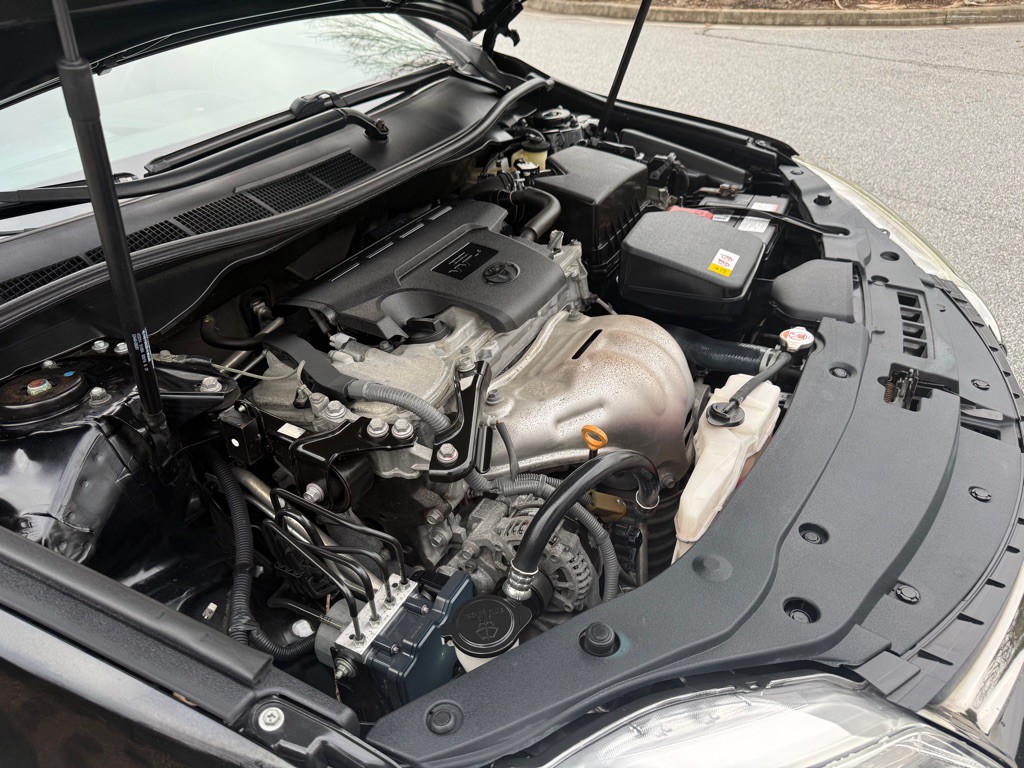 2017 Toyota Camry Image 24