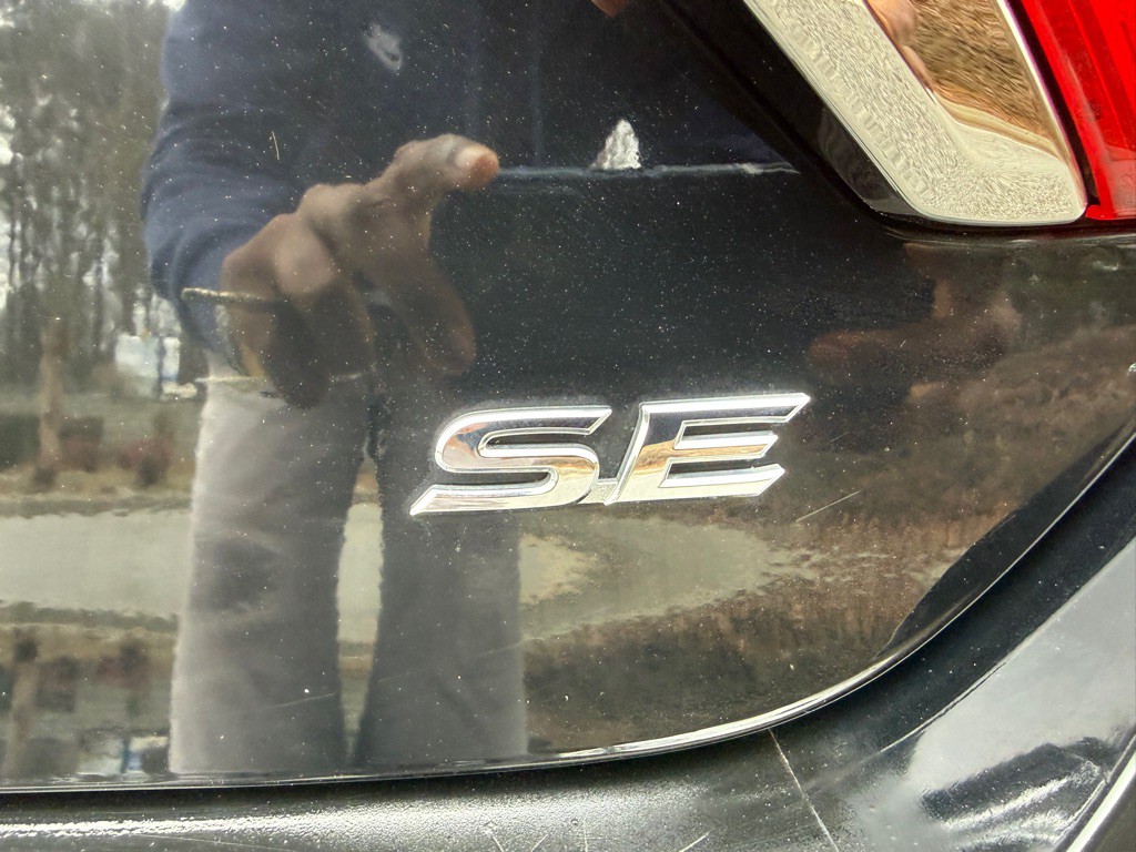 2017 Toyota Camry Image 26