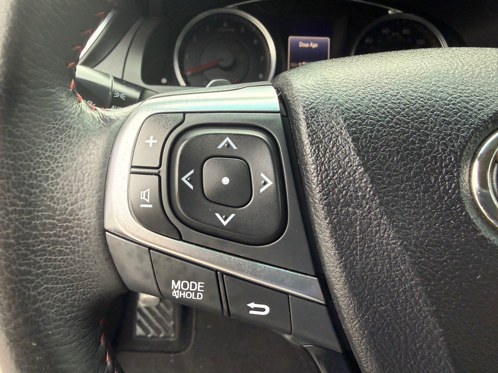 2017 Toyota Camry Image 29