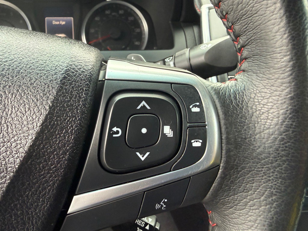 2017 Toyota Camry Image 30