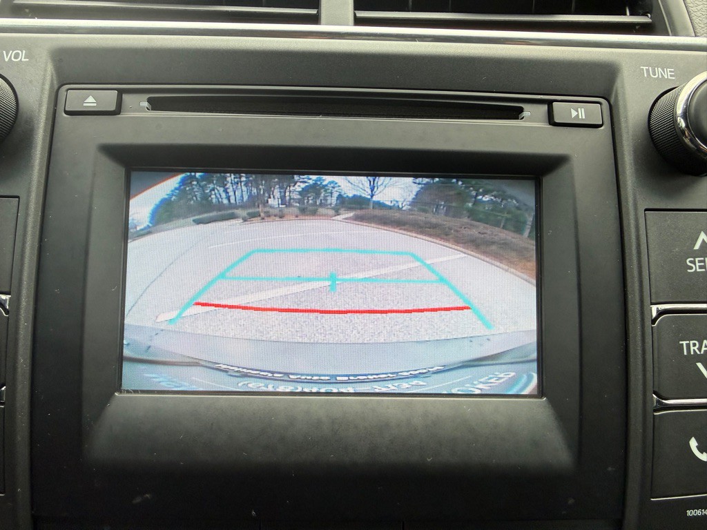 2017 Toyota Camry Image 36