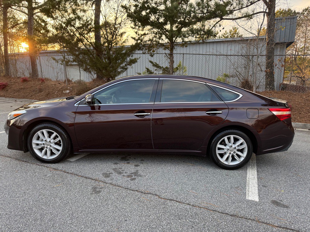 2013 Toyota Avalon Image 4