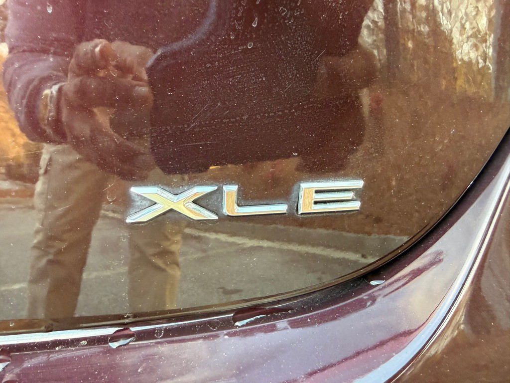 2013 Toyota Avalon Image 8