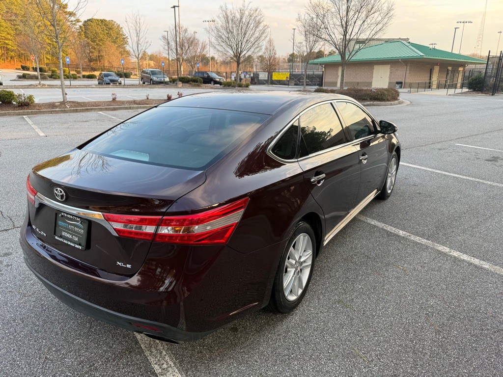 2013 Toyota Avalon Image 10