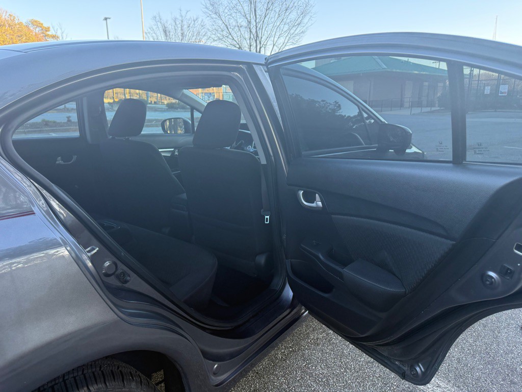 2015 Honda Civic Image 17