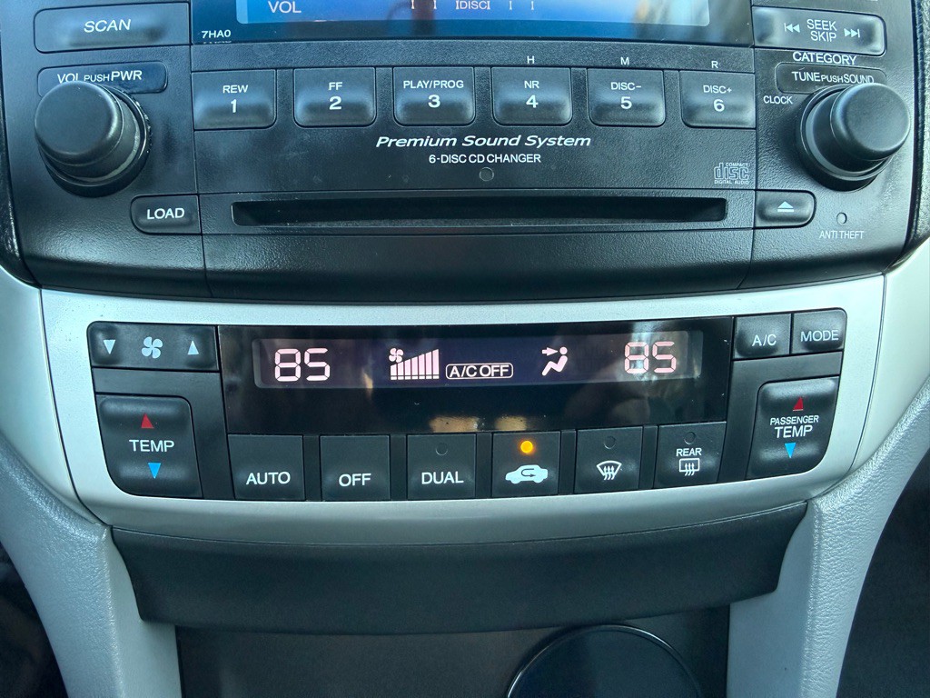 2005 Acura TSX Image 38