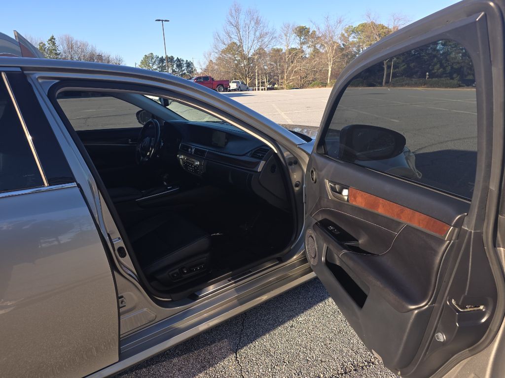 2015 Lexus GS Image 16