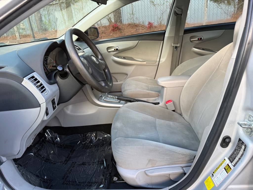 2012 Toyota Corolla Image 11