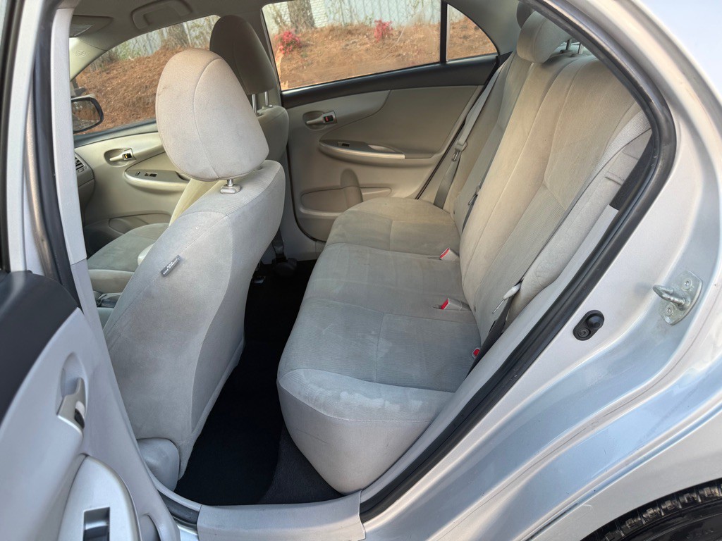 2012 Toyota Corolla Image 13