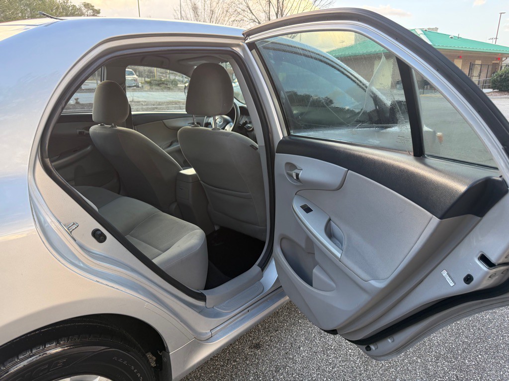 2012 Toyota Corolla Image 16