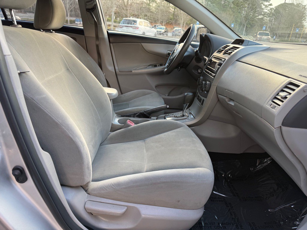 2012 Toyota Corolla Image 19