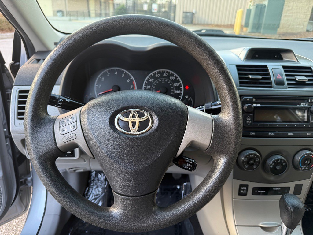2012 Toyota Corolla Image 29